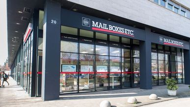 Mail Boxes Etc. : Une Histoire d'Inauguration et d'Innovation